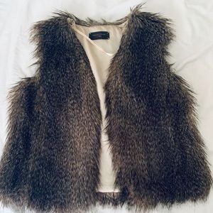 SELECTION BY S. OLIVER FAUX FUR VEST
